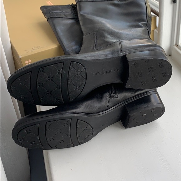 Boots - Picture 3 of 5